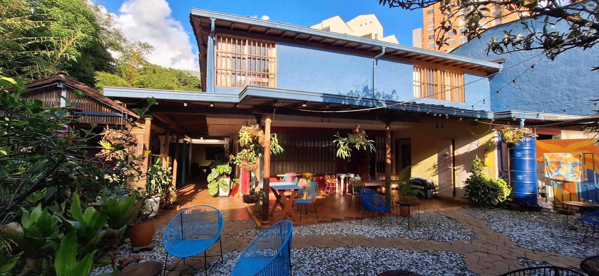 Yolo Hostel Medellín Esterno foto
