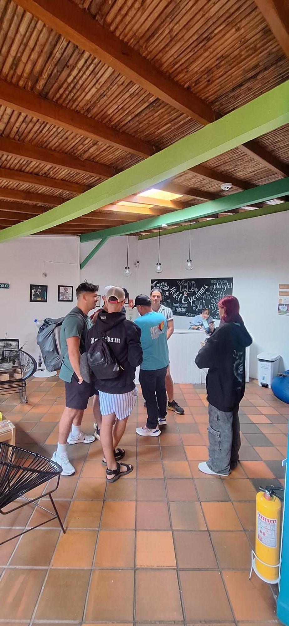 Yolo Hostel Medellín Esterno foto