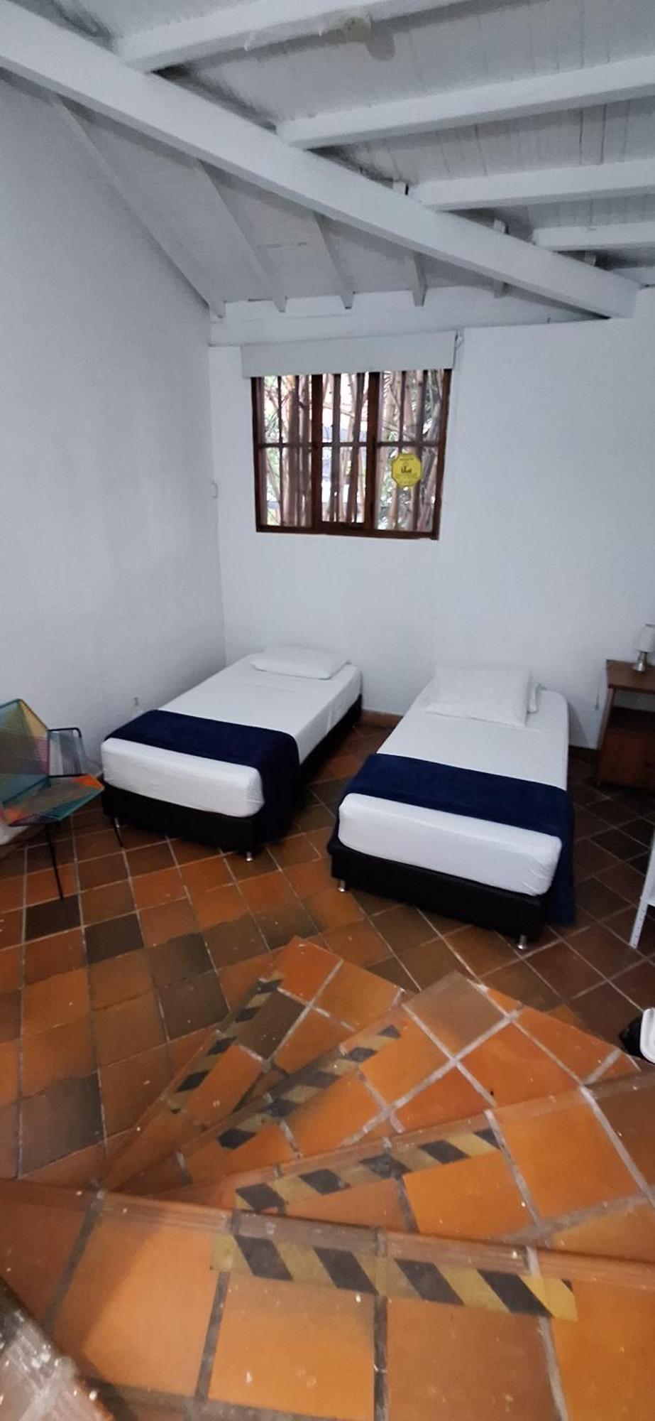 Yolo Hostel Medellín Esterno foto
